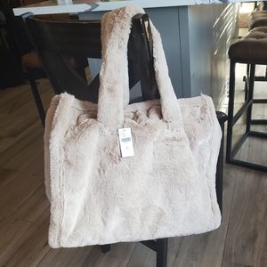 Anthropologie Fur tote